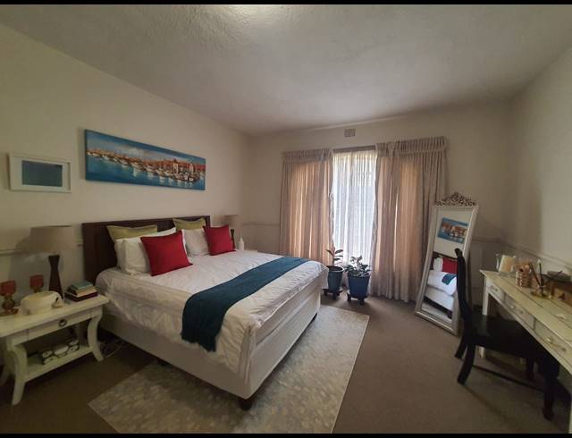 2 BEDROOM FLAT FOR SALE IN VANDERBIJLPARK SW 5